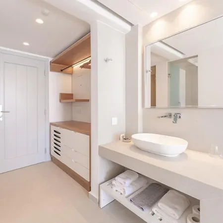 Manoula's Mykonos Hotel 4*