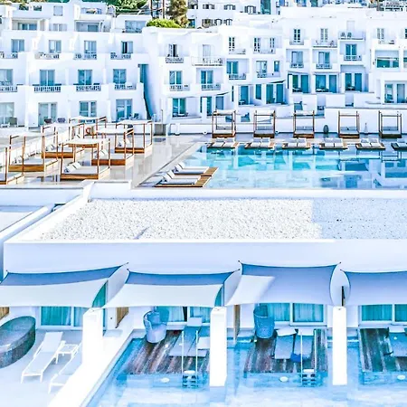 Manoula's Mykonos Agios Ioannis Diakoftis