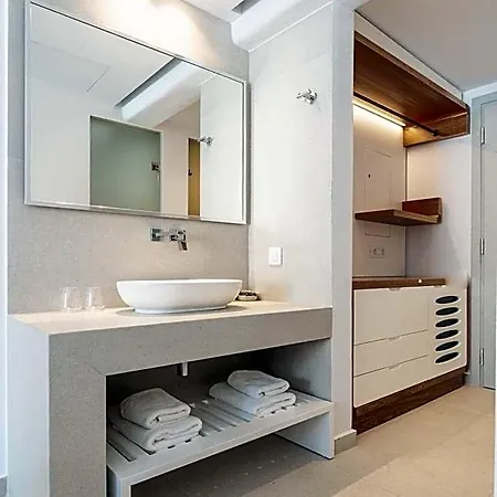 Manoula's Mykonos 4*