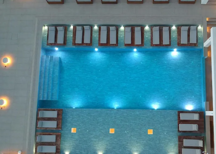 マノーラズ ビーチ ミコノス ホテル 4*