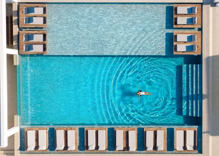 ホテル マノーラズ ビーチ ミコノス